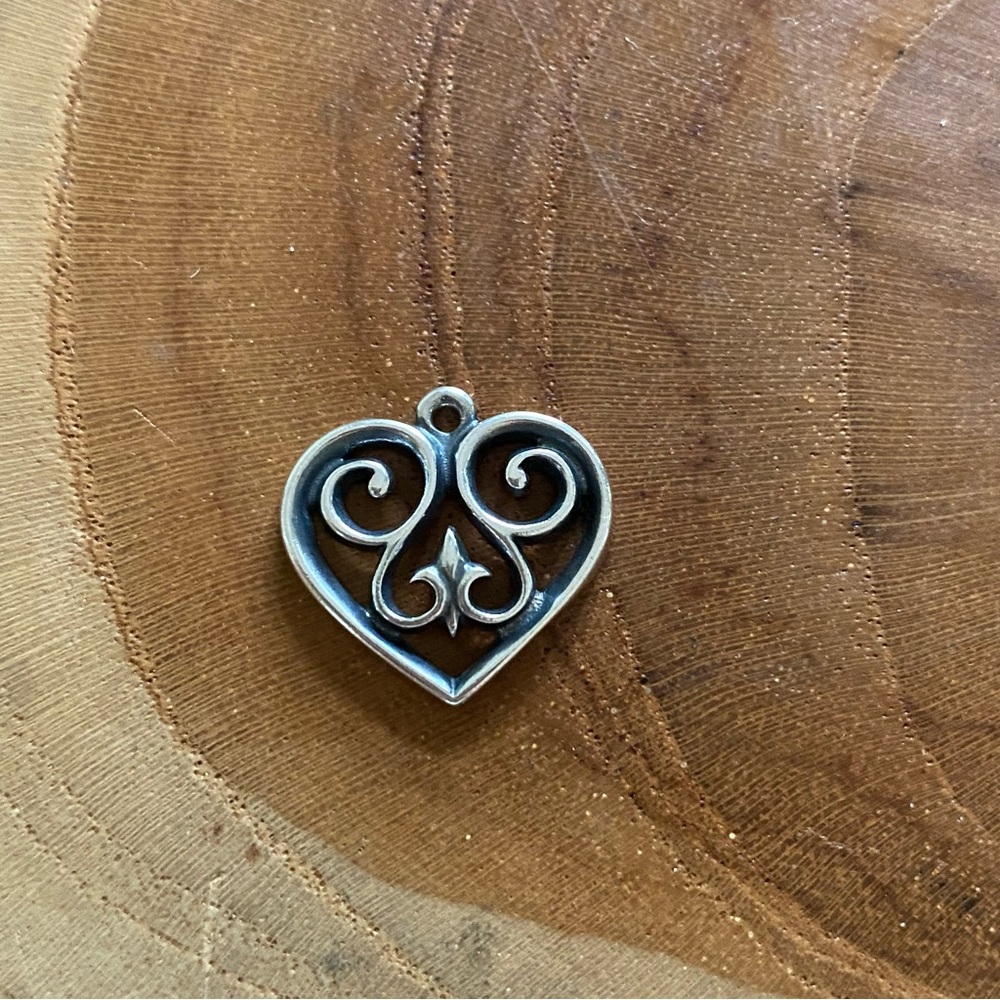 RETIRED James Avery French Scroll Heart Charm or Pendant, Sterling Silver 💕